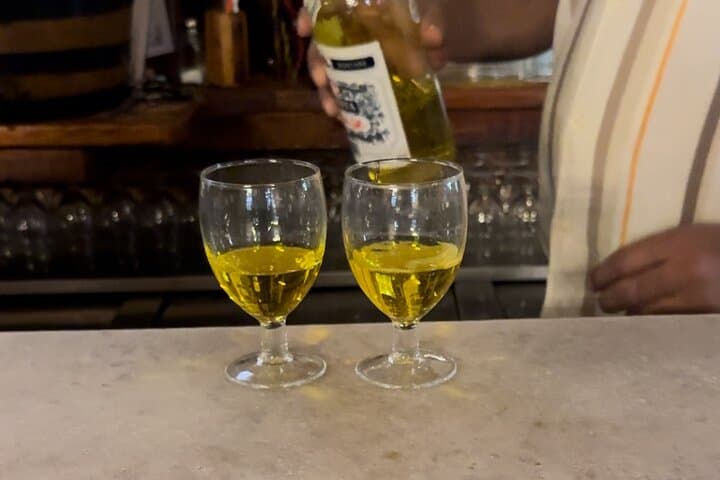 Barcelona: Gothic Legends, Drinks & candy Tasting