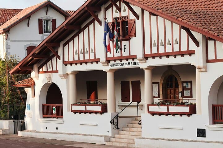 Tour of villages in the French Basque Pyrenees Sare, Ainhoa and Espelette