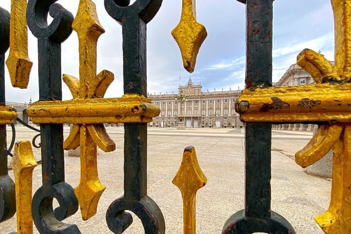 Madrid Royal Palace and Gardens Fast Track Ticket and Audio Tour