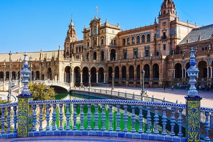 Sevilla Private Walking Tour with a Local