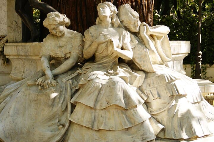 Highlights of Seville's Historic Heart: Private Walking Tour