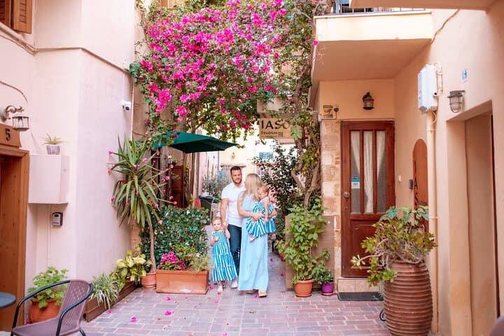 Private Vacation Photoshoot with Photographer in Marbella