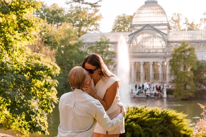 Private Vacation Photoshoot with Photographer in Madrid