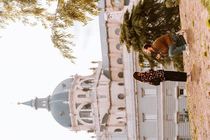 Private Vacation Photoshoot with Photographer in Madrid