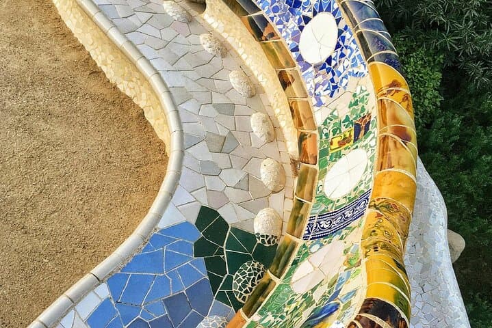 4 Hours Barcelona Highlights Tour by Car