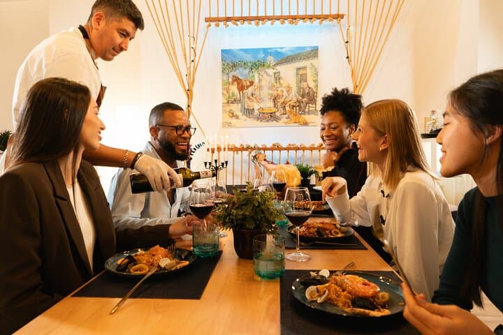 Madrid: Paella & Sangria Classes- Seafood, Chicken & Vegan option