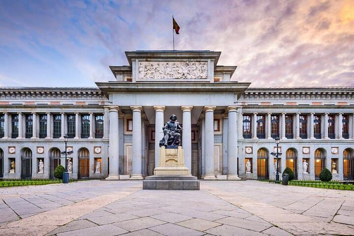 Prado and Reina Sofia skip the line and private visit