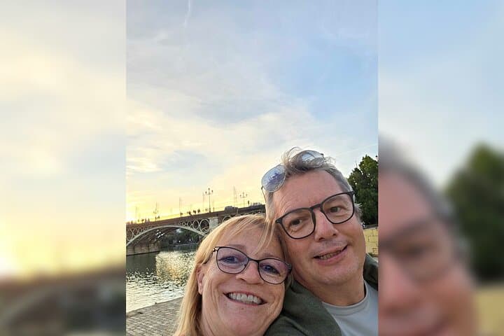 TOP Sevilla : Private Guided Tour with your mobile