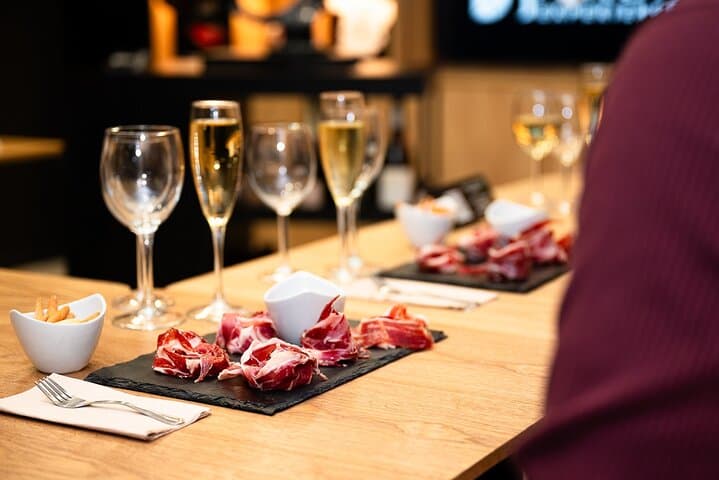 Jamón Experience Masterclass Plus: Ham, Wine and Cheese Tasting