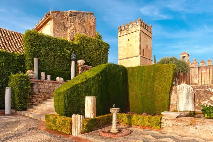 Hello Córdoba: Private 2-Hour Intro City Walk with Local Guide