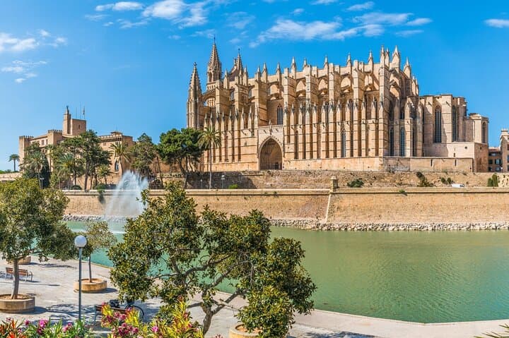 Skip-the-line Entrance ticket to Palma Cathedral
