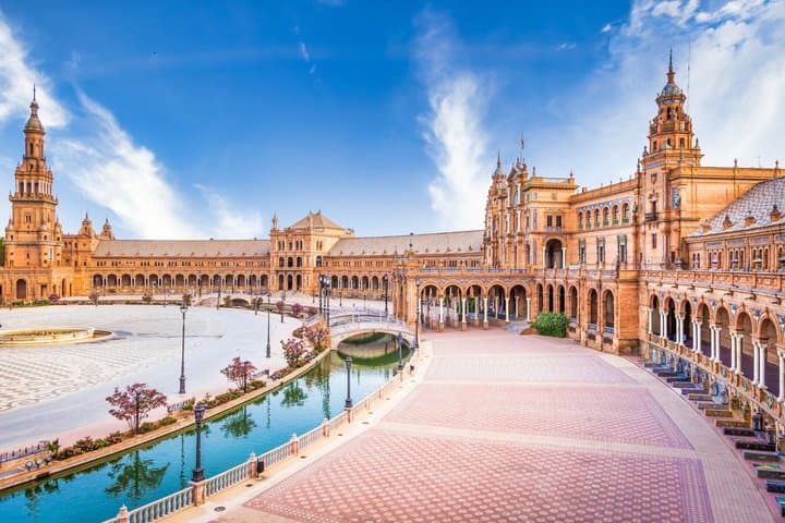 TOP Sevilla : Private Guided Tour with your mobile