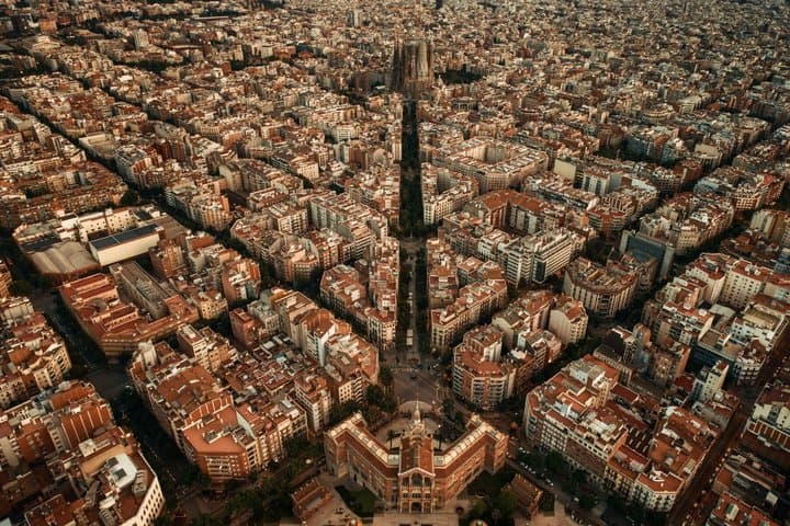 TOP Barcelona : Private guided tour with your mobile