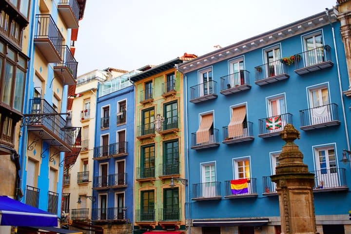 TOP Pamplona : Private Guided Tour with your mobile