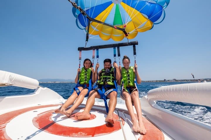 Parasailing from El Arenal: Breathtaking Views of Palma's Bay