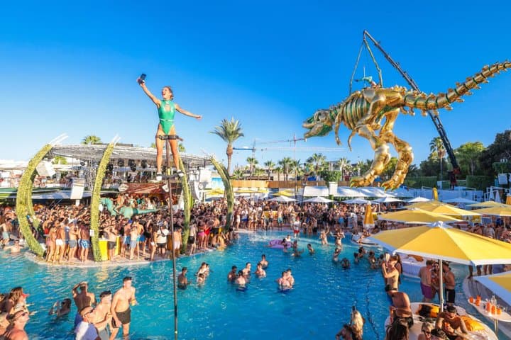 Ibiza Pool Crawl With O beach and Open bar