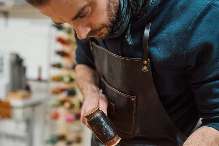 Leathercraft workshop in Downtown Madrid