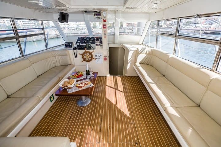 Discover whales in Tenerife: yacht tour with bath and lunch