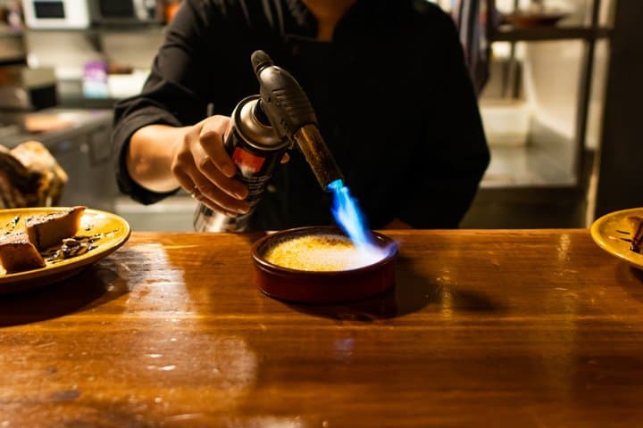 Barcelona Gothic Quarter VIP Tapas and Wine Tour
