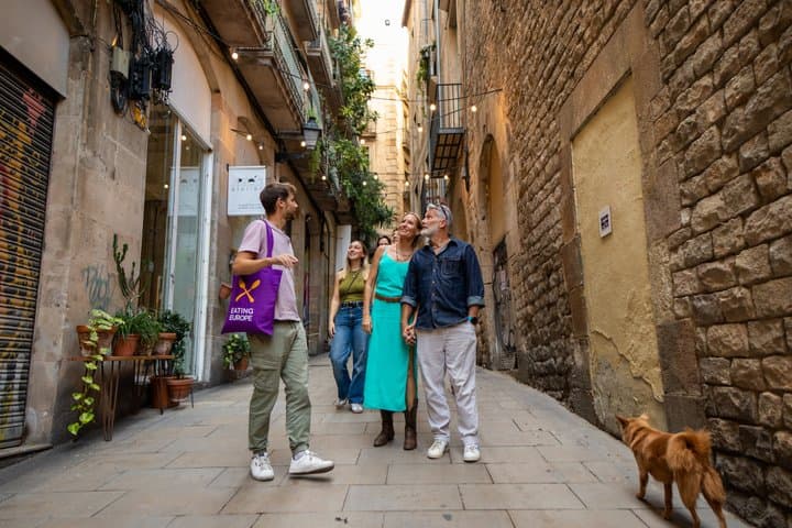 Barcelona Gothic Quarter VIP Tapas and Wine Tour