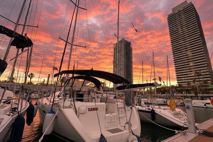 Shared Sunset Cruise with Unlimited Cava