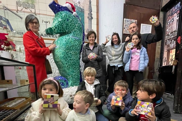 Offer: Be Gaudí mosaic class Barcelona for families (max 4 pax)