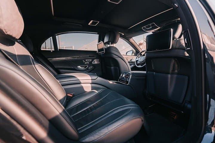 Arrival Transfer from Madrid MAD Airport to Madrid by Luxury Car