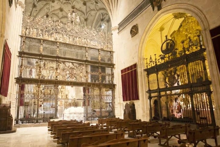 Private Tour Albaicín and Centro and Chapel Royal
