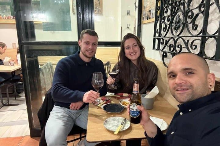 Chef led Seville tapas tour / Authentic Dishes & local wines