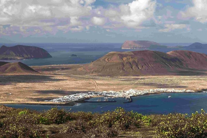 Discover La Graciosa at your leisure