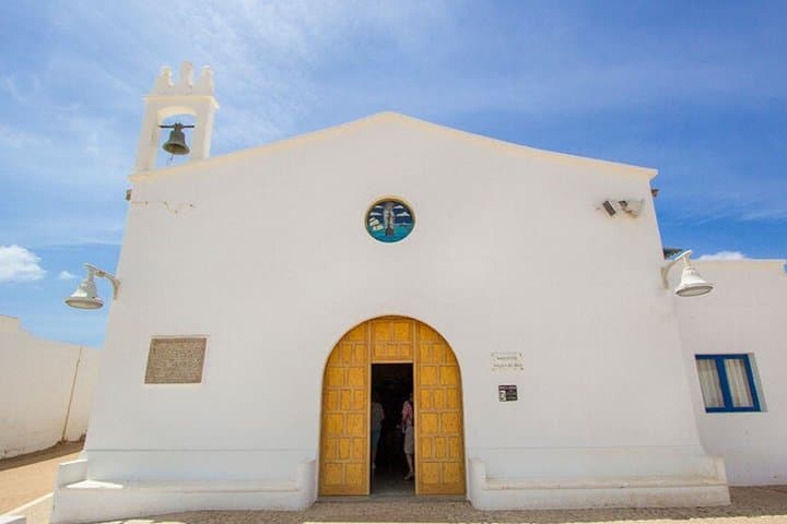 Discover La Graciosa at your leisure