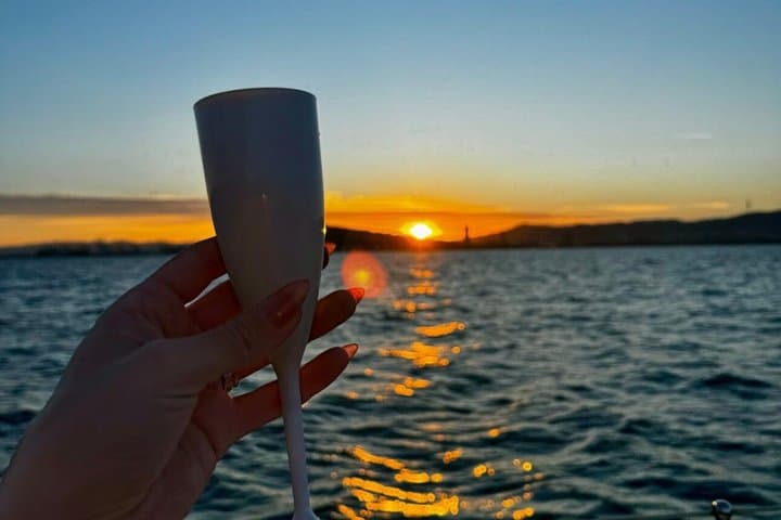 Swim and Enjoy - Boat Tour In Barcelona City with Cava and Drinks