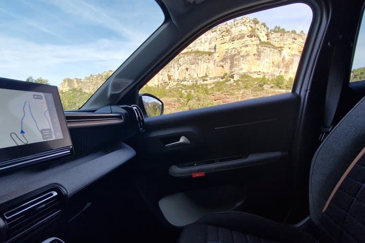 Private Siurana village & tasting wines cellar with hotel Pickup
