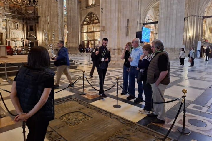 Tour Guiado Por La Catedral de Sevilla Giralda y Casa de Pilatos