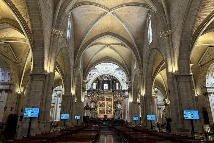 Valencia Cathedral and Holy Grail Tour with Fast Track Entry