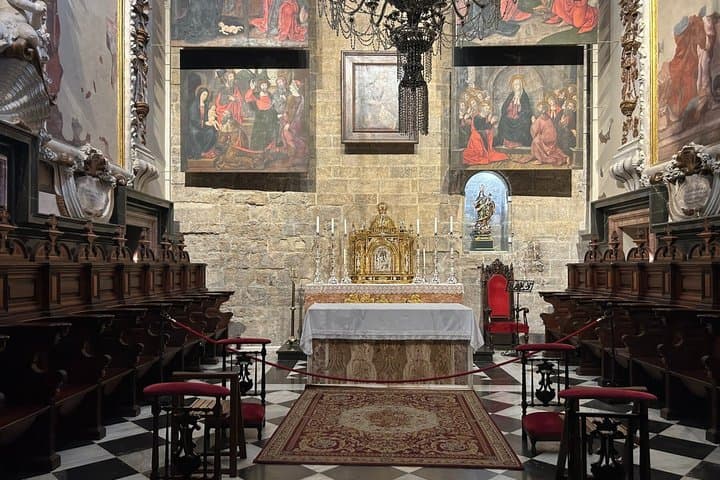 Valencia Cathedral and Holy Grail Tour with Fast Track Entry