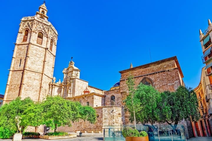 Valencia Cathedral and Holy Grail Tour with Fast Track Entry