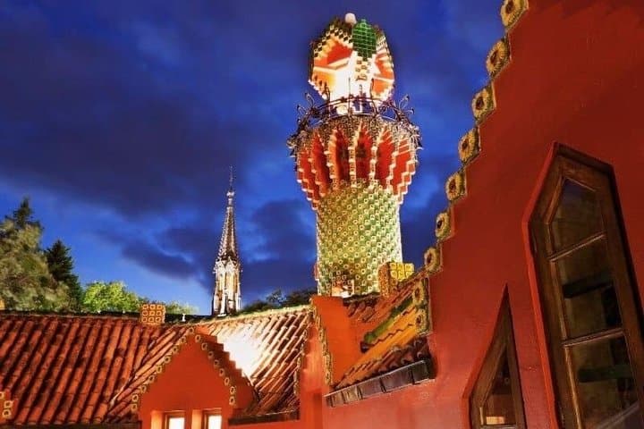 Guided Tour of El Capricho de Gaudí with ticket