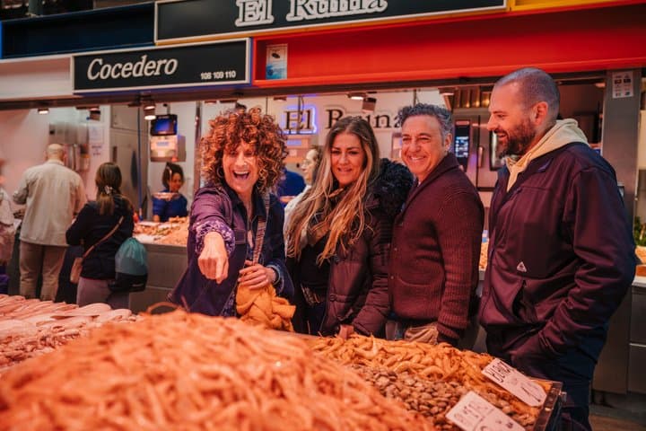 Malaga Food & Wine Tour: Tapas, Drinks and Delights with a Local
