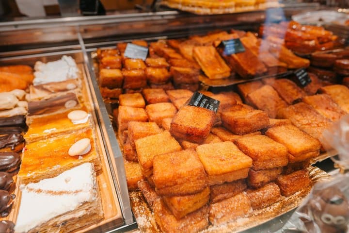 Malaga Food & Wine Tour: Tapas, Drinks and Delights with a Local