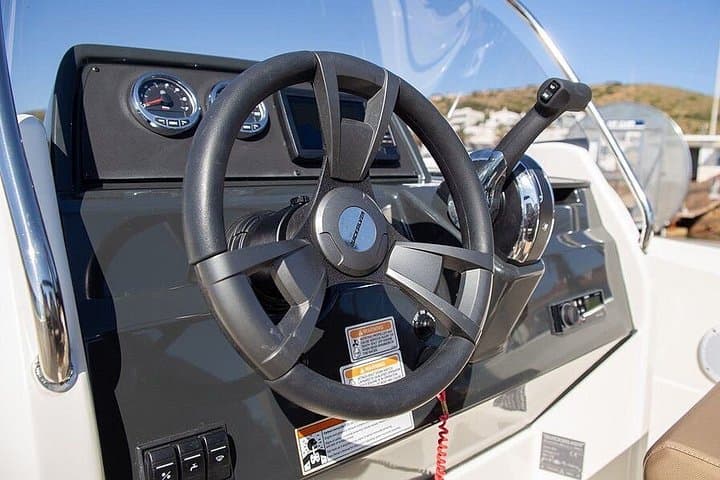 Private Motor Boat Rental With or Without Skipper
