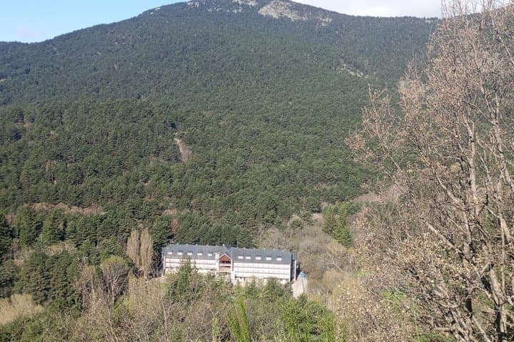 Madrid: Hiking Boutique in the Sierra de Guadarrama with Guide