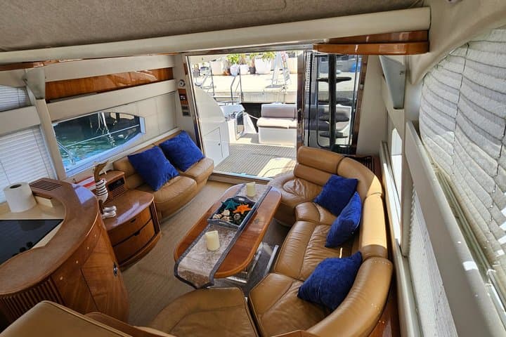 Torrevieja 2 hour yacht experience with bath