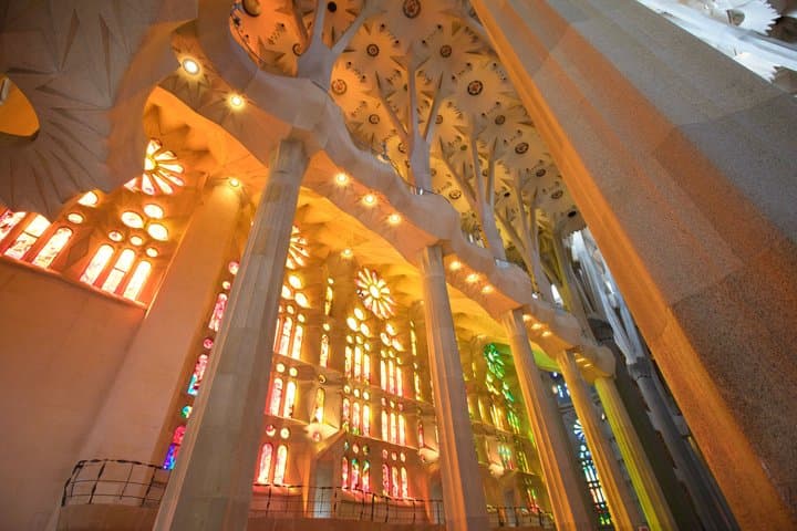 Sagrada Familia Skip-the-Line Small-Group Guided Tour