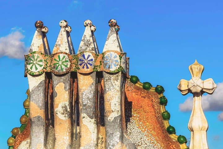 Barcelona Gaudí Masterpieces Walking Tour with Audio Guide