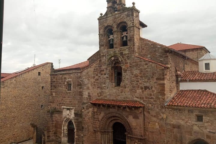 Walking Tour of the Historic Center of Aviles