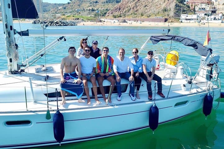 Sailing Boat Trip in Barcelona with Snacks and Drinks