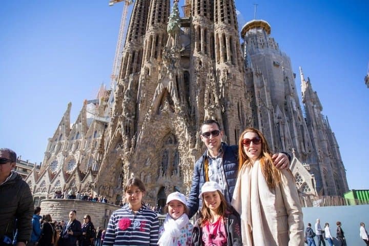 Sagrada Família Guided Tour with Optional Gaudí Towers Upgrade
