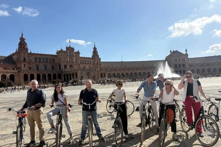 Seville: Guided small group bike and e-bike tour