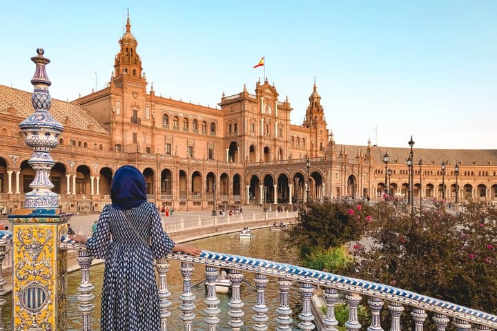 Cruise-Friendly Seville Tour with Leisure Time from Cadiz Port